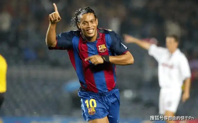 效力于那不 效力于那不